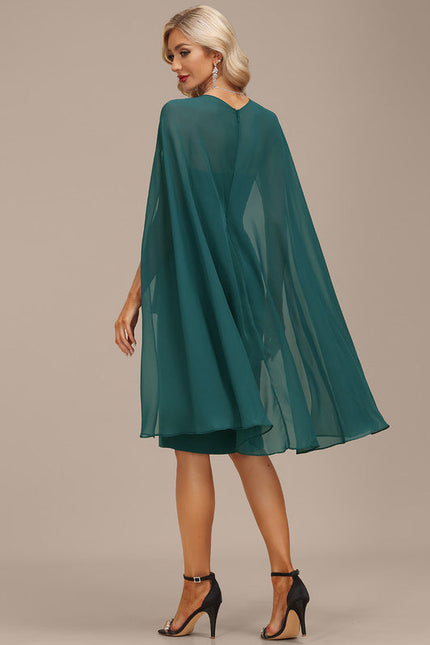 Robe de Soirée Longue Émeraude Avec Cape Et Détails Pailletés - gallery 3