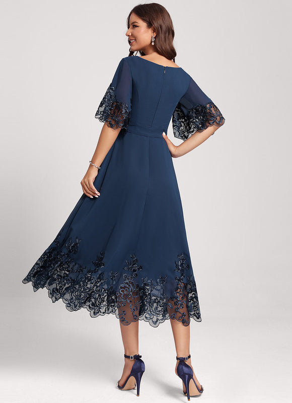 Robe de Soirée Longue Bleue En Dentelle Et Mousseline - gallery 4