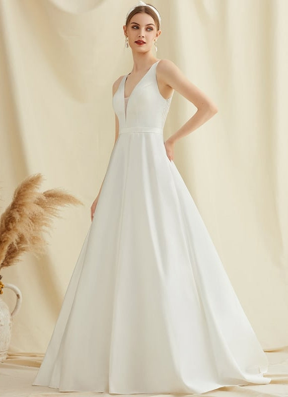 Robe de Soirée Élégance Minimaliste - gallery 2