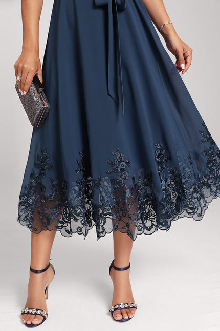 Robe de Soirée Longue Bleue En Dentelle Et Mousseline - gallery 6