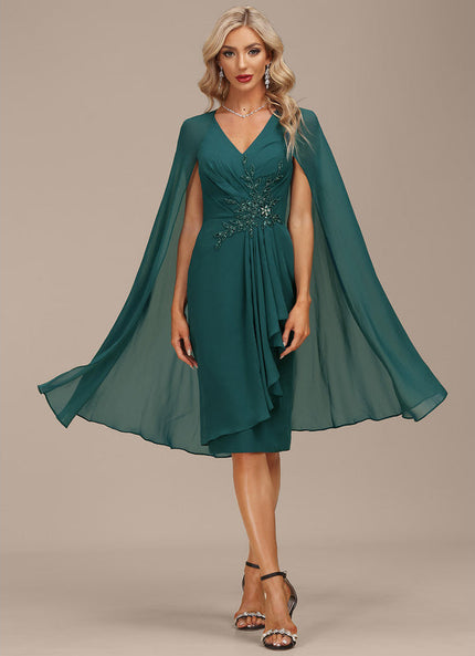 Robe de Soirée Longue Émeraude Avec Cape Et Détails Pailletés