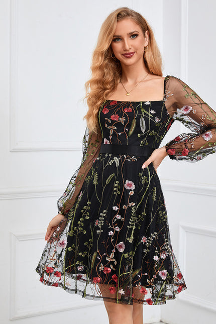 Robe de Soirée Brodée Chic - gallery 9