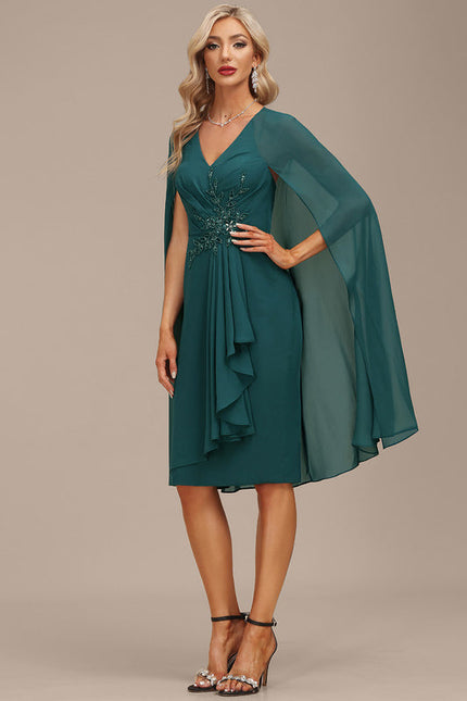 Robe de Soirée Longue Émeraude Avec Cape Et Détails Pailletés - gallery 4