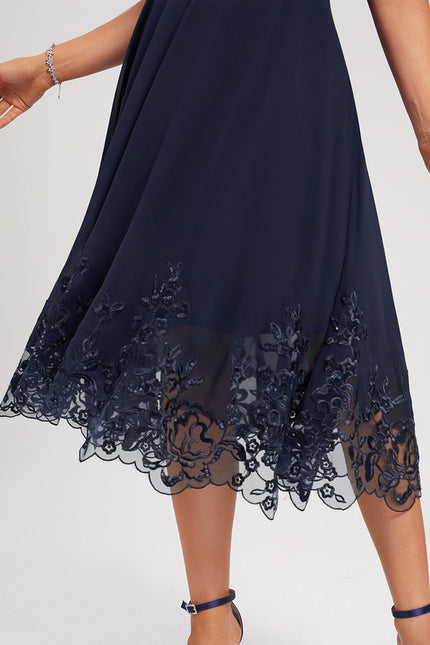 Robe de Soirée Longue Bleue En Dentelle Et Mousseline - gallery 4