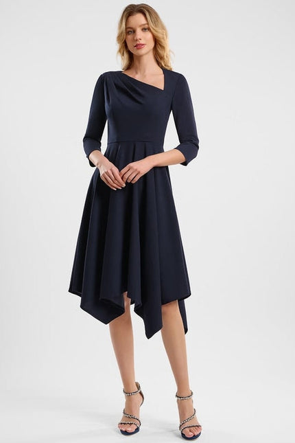 Robe de Soirée Trapèze Chic - gallery 1