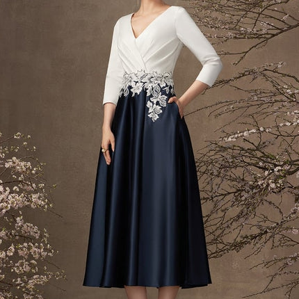 Robe de Soirée Longue Blanche Et Bleue Satin À Dentelle