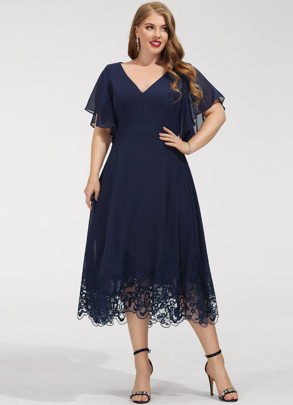 Robe de Soirée Longue Bleue En Dentelle Et Mousseline - gallery 8