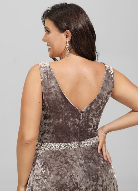 Robe de Soirée Velours Sable Chic - gallery 9