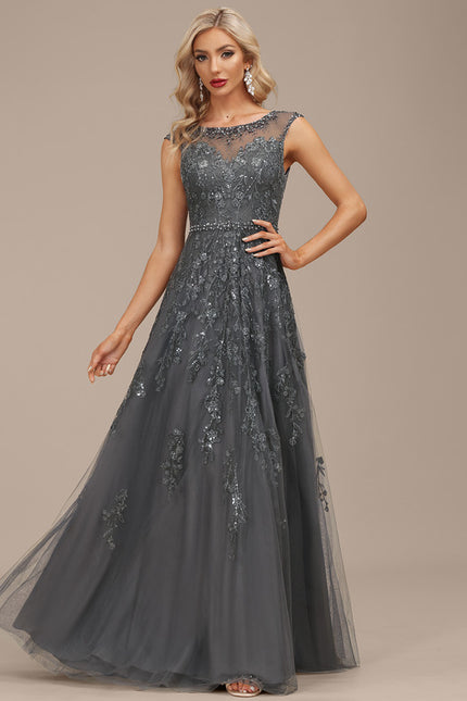 Robe de Soirée Élégance Argentée