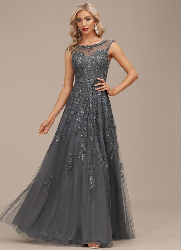 Robe de Soirée Élégance Argentée