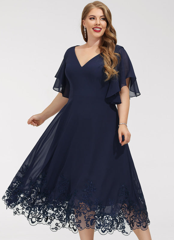 Robe de Soirée Longue Bleue En Dentelle Et Mousseline - gallery 7