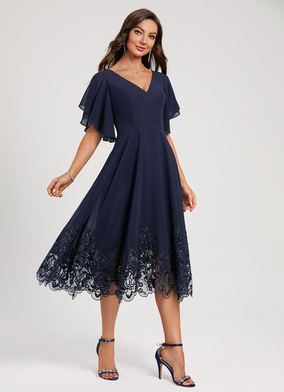 Robe de Soirée Longue Bleue En Dentelle Et Mousseline - gallery 2