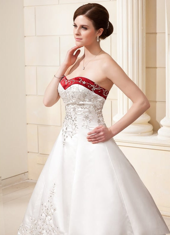 Robe de Soirée Longue Blanche Princesse Traîne Satin Perles - gallery 4