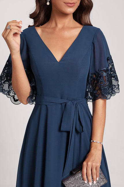 Robe de Soirée Longue Bleue En Dentelle Et Mousseline - gallery 5
