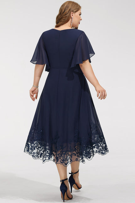 Robe de Soirée Longue Bleue En Dentelle Et Mousseline - gallery 9