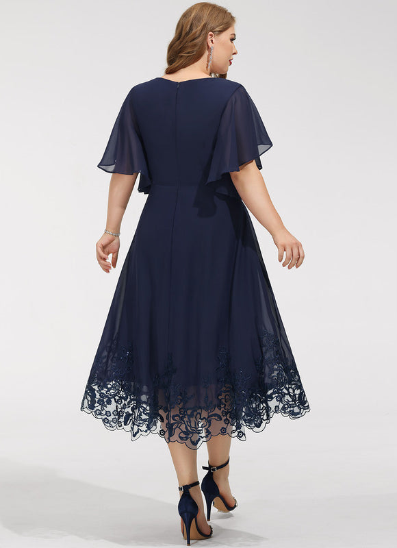 Robe de Soirée Longue Bleue En Dentelle Et Mousseline - gallery 9
